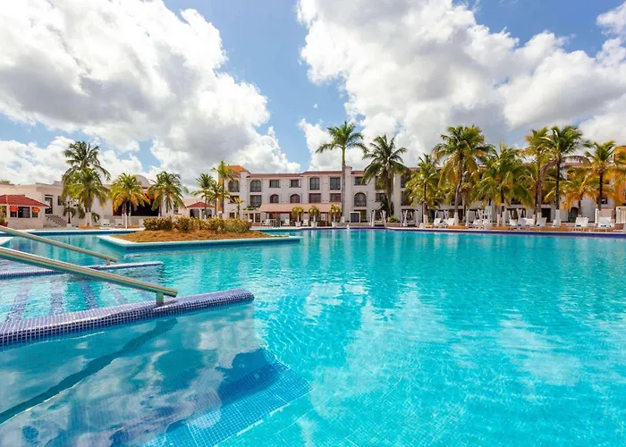 & 4* Cozumel