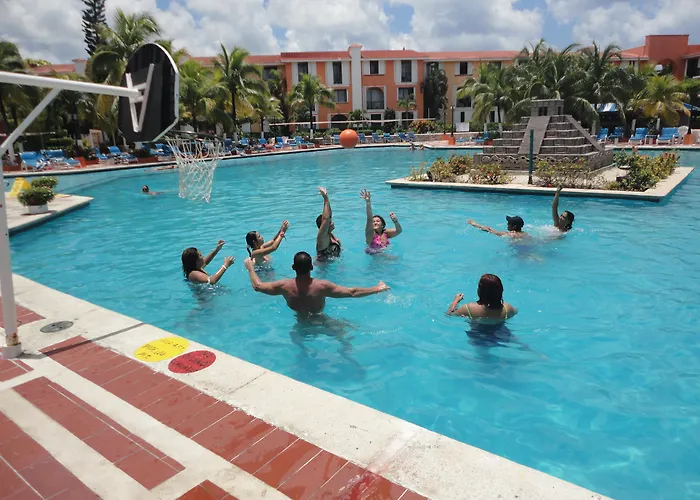 & 4* Cozumel