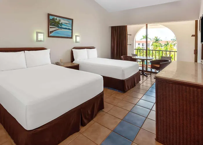 Hotel & 4*